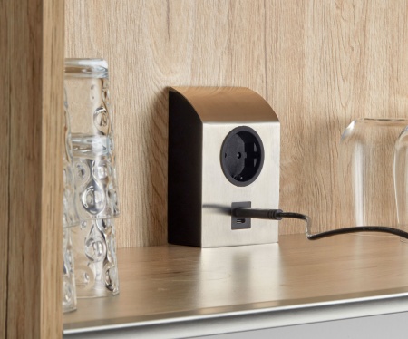 картинка Накладная розетка: 1 розетка 220B Schuko + USB-зарядка Type A + USB-зарядка Type C SFL Born, хром (SCA9605) от магазина SEFI
