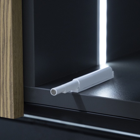 картинка Механизм push-to-open наконечник магнитный накладной белый AKS от магазина SEFI