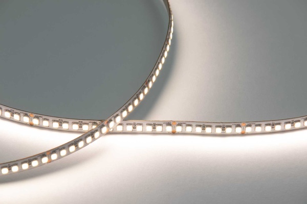 картинка Светодиодная лента DLIGHT SMD2835-IP20 4000К (дневной), 210 led, 24V, 19.2W/м магазин SEFI являющийся официальным дистрибьютором в России  картинка Светодиодная лента DLIGHT SMD2835-IP20 4000К (дневной), 210 led, 24V, 19.2W/м от магазина SEFI
