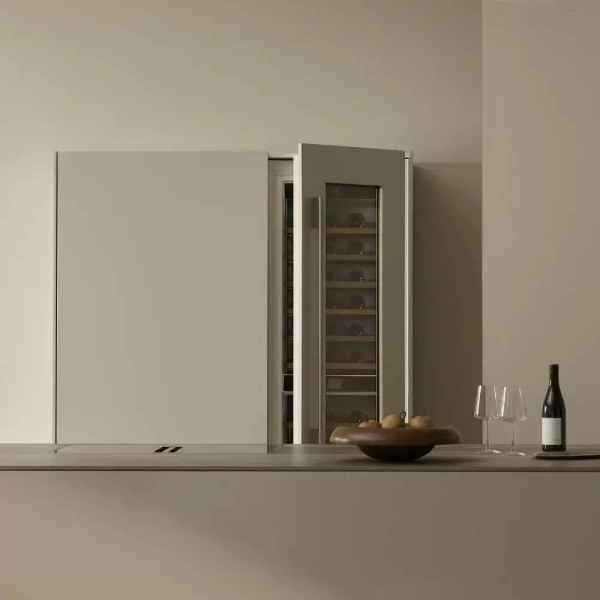 картинка Встраиваемый винный шкаф V-Zug WineCooler V6000 Supreme WC6T-51097 R от магазина SEFI