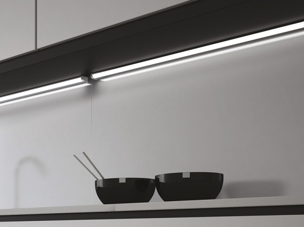 картинка Светильник светодиодный Leaf HD TLD, 5,9Вт, 24В, свет натуральный алю, 410х36х18мм магазин SEFI являющийся официальным дистрибьютором в России  картинка Светильник светодиодный Leaf HD TLD, 5,9Вт, 24В, свет натуральный алю, 410х36х18мм от магазина SEFI