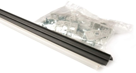 картинка Декоративная планка черная с крепежом от магазина SEFI