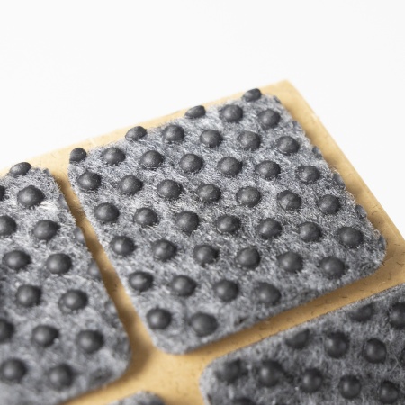 картинка Подкладка самоприлипающая фетровая прорезиненная 30 х 30мм (1упак.=15шт), серая, Folmag от магазина SEFI