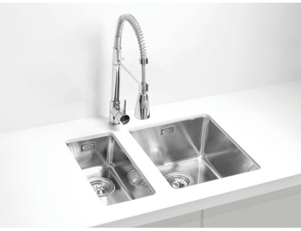 картинка Мойка Alveus GLASSIX 20 RAL9005-90 (черный цвет) 860X500 1 +1/2 в компл.с сифон 1077134, от магазина SEFI