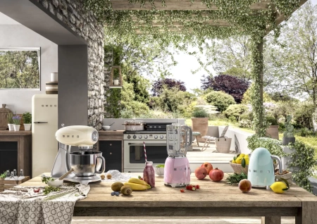 картинка Чайник Smeg KLF03PGEU от магазина SEFI