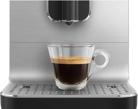 картинка Кофемашина Smeg BCC11BLMEU от магазина SEFI