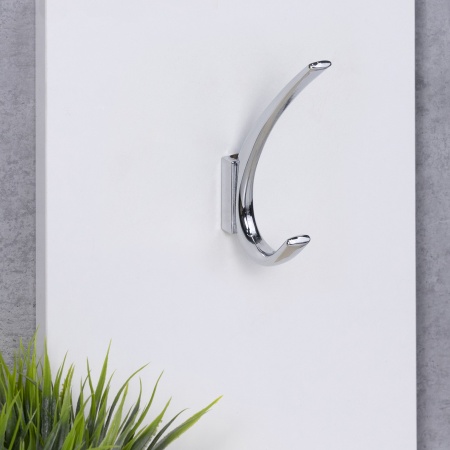 картинка Крючок меб. двухрожковый мет. SKY хром AKS от магазина SEFI