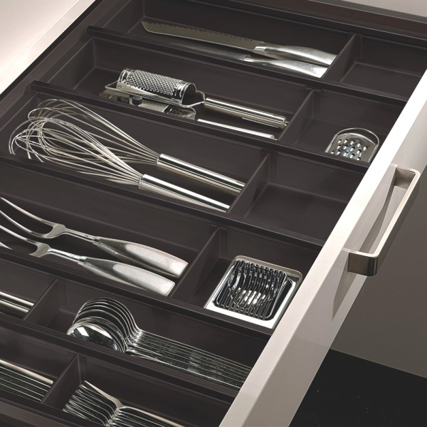 картинка Лоток для столовых приборов Cuisio Pro в ящик Blum Tandembox / Legrabox 500, фасад 600 мм, черный от магазина SEFI