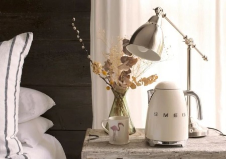 картинка Чайник Smeg KLF03CREU от магазина SEFI