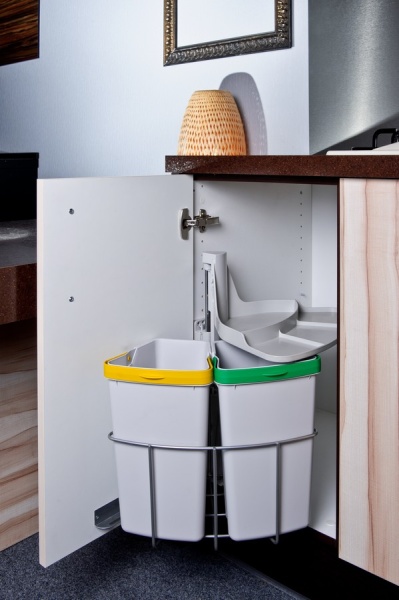 картинка Мусорное ведро ENVI CENTER-2 на распашной фасад магазин SEFI являющийся официальным дистрибьютором в России  картинка Мусорное ведро ENVI CENTER-2 на распашной фасад от магазина SEFI