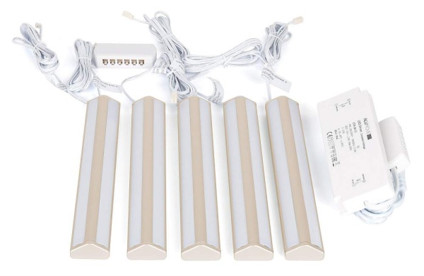 картинка Светильник TETRA TOUCH LED SET 5 магазин SEFI являющийся официальным дистрибьютором в России  картинка Светильник TETRA TOUCH LED SET 5 от магазина SEFI